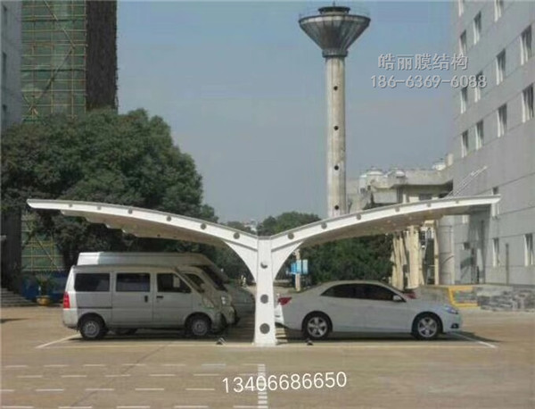 聊城職高膜結(jié)構(gòu)車棚